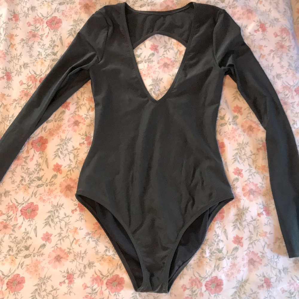 Billabong long sleeve 1 piece. Size medium